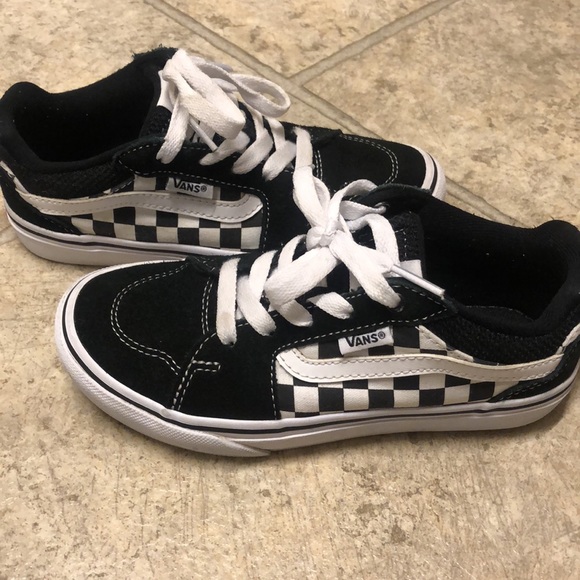 Black and white checkered vans - Picture 2 of 3